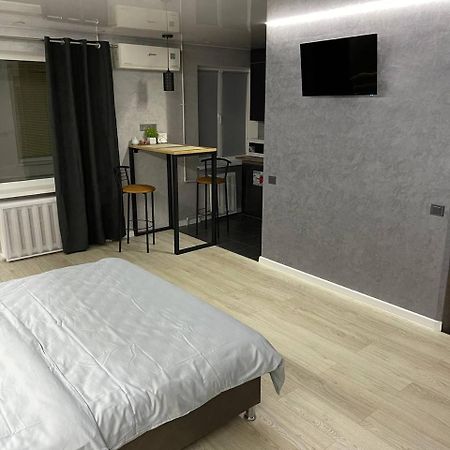 Апартаменты VIP в центре города. Гагарина 39 Кривой Рог Екстериор снимка